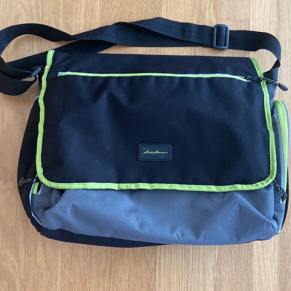 Eddie Bauer Adjustable Strap/ Many Compartments Baby Bag